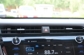 2019款丰田凯美瑞