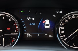 2019款丰田凯美瑞