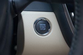 2019款丰田凯美瑞