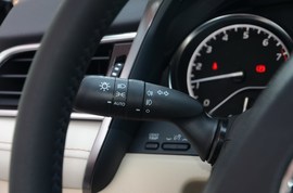 2019款丰田凯美瑞