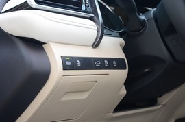 2019款丰田凯美瑞