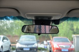 2019款丰田凯美瑞