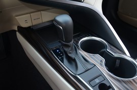 2019款丰田凯美瑞