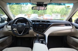 2019款丰田凯美瑞