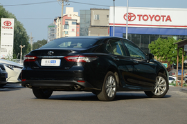 2019款丰田凯美瑞