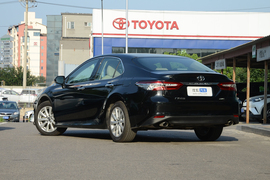 2019款丰田凯美瑞