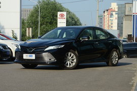 2019款丰田凯美瑞