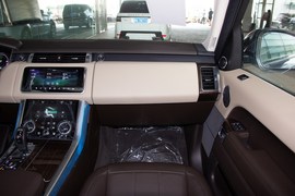 2019款路虎揽胜运动版