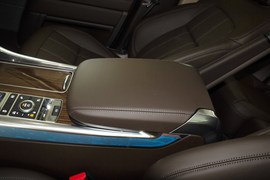 2019款路虎揽胜运动版