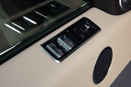 2019款路虎揽胜运动版