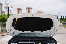 2020款福特福克斯三厢1.5L自动锋跃型