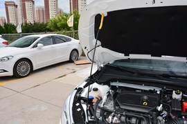 2020款福特福克斯三厢1.5L自动锋跃型