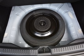 2020款福特福克斯三厢1.5L自动锋跃型
