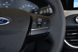 2020款福特福克斯三厢1.5L自动锋跃型