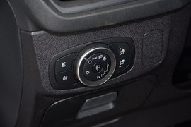 2020款福特福克斯三厢1.5L自动锋跃型
