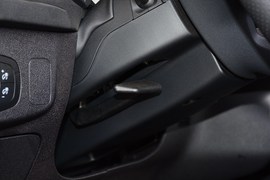 2020款福特福克斯三厢1.5L自动锋跃型