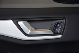 2020款福特福克斯三厢1.5L自动锋跃型