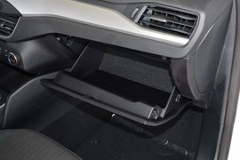 2020款福特福克斯三厢1.5L自动锋跃型