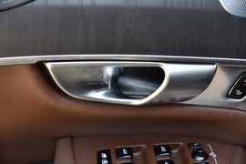 2020款沃尔沃XC90