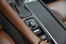 2020款沃尔沃XC90