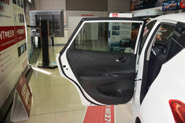 2011款日产骐达1.6L
