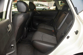 2011款日产骐达1.6L