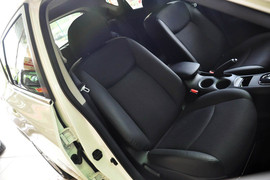 2011款日产骐达1.6L