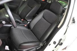 2011款日产骐达1.6L