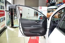 2011款日产骐达1.6L