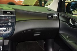 2011款日产骐达1.6L