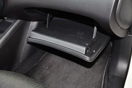 2011款日产骐达1.6L