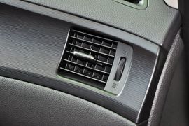 2011款日产骐达1.6L