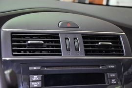 2011款日产骐达1.6L