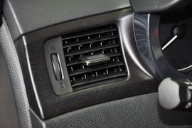 2011款日产骐达1.6L