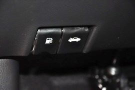 2011款日产骐达1.6L