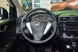 2011款日产骐达1.6L