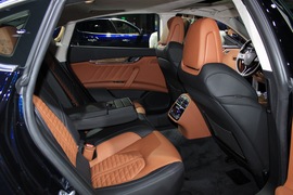 玛莎拉蒂总裁尊贵蓝限量版