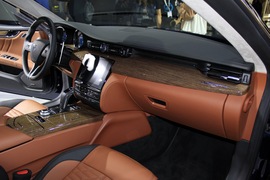 玛莎拉蒂总裁尊贵蓝限量版