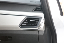 2019款吉利远景X3