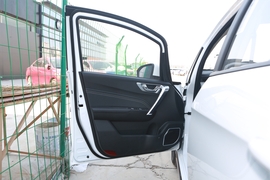 2019款吉利远景X3