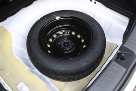 2019款宝骏310W