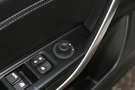 2019款宝骏310W