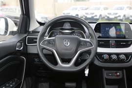 2019款宝骏310W