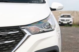 2019款宝骏310W