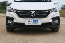 2019款宝骏310W