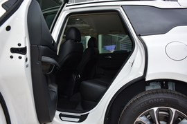   2019款众泰T600 1.5T 自动尊享版