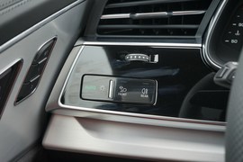 2019款奥迪Q8