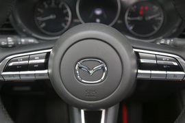 2020款马自达昂克赛拉三厢