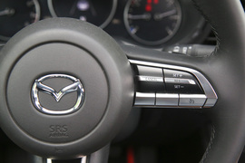 2020款马自达昂克赛拉三厢