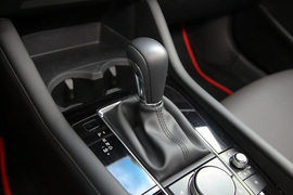 2020款马自达昂克赛拉三厢